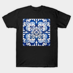 Antique Classic Lisbon Blue Azulejo Tile Floral Pattern T-Shirt